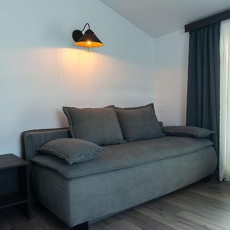 Bed & Breakfast Dosen II Baska  Luaran gambar