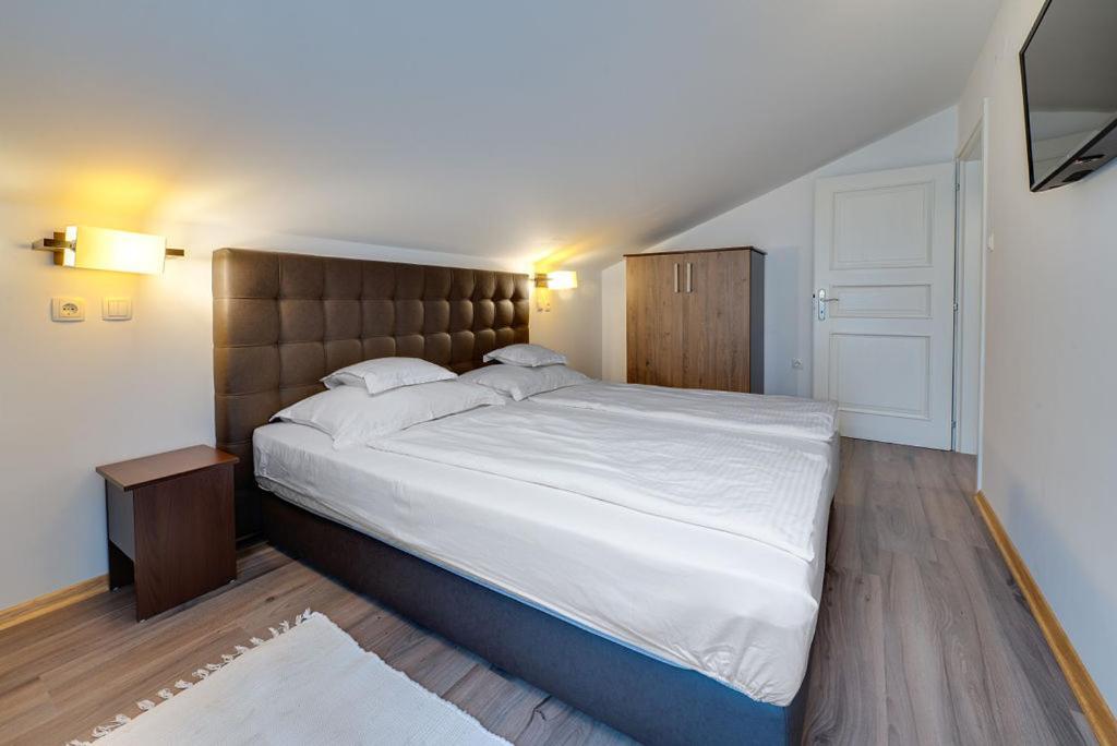 Bed & Breakfast Dosen II Baska  Luaran gambar
