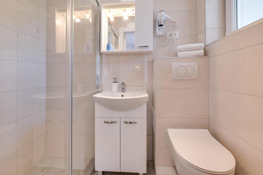 Bed & Breakfast Dosen II Baska  Luaran gambar