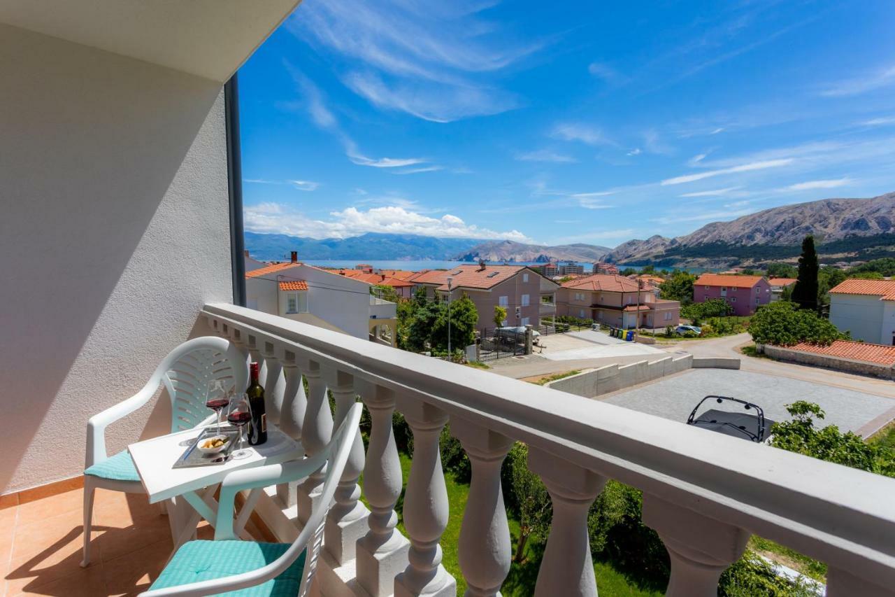 Bed & Breakfast Dosen II Baska  Luaran gambar