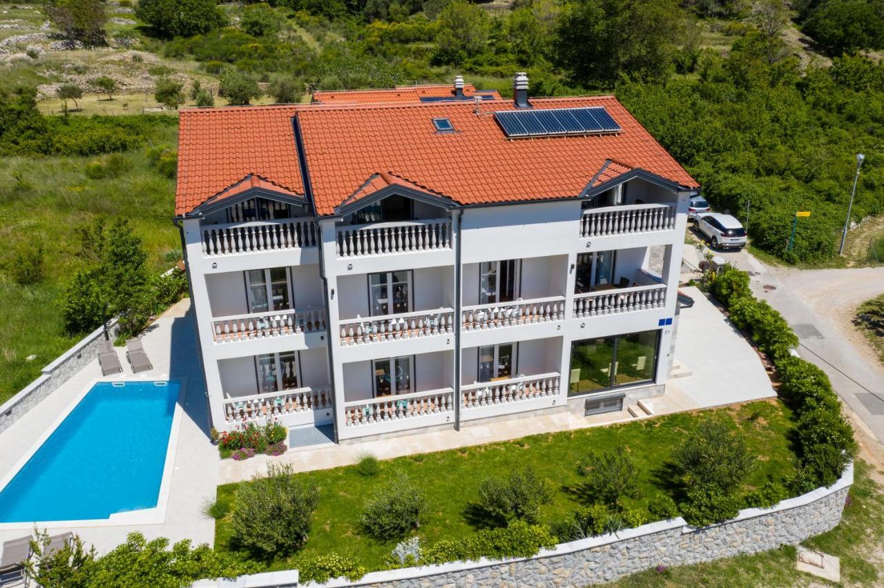 Bed & Breakfast Dosen II Baska  Luaran gambar